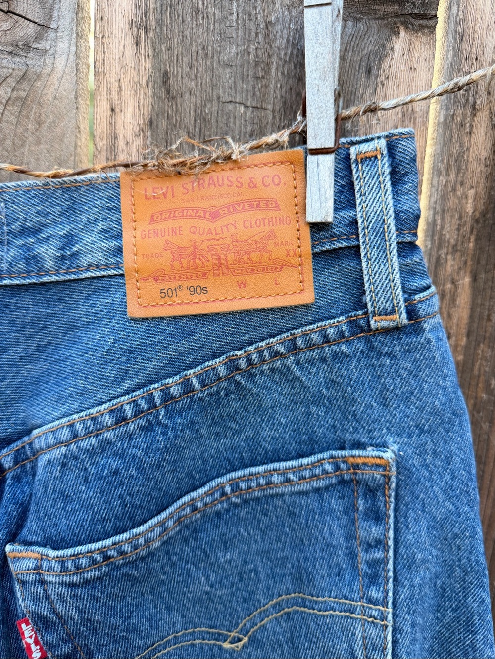 Levi's® Premium
501° '90S WOMEN'S JEANS size 26 - Picture 8 of 15